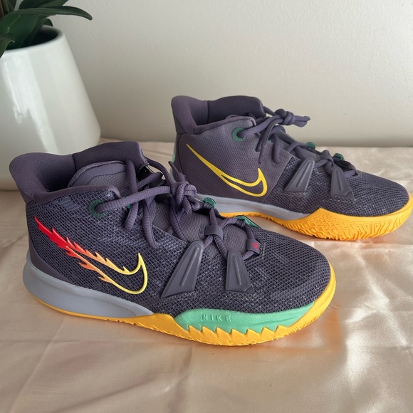 Nike Kyrie 7 (GS) DayBreak Size 4Y CT4080-500 Brand New - Picture 4 of 10
